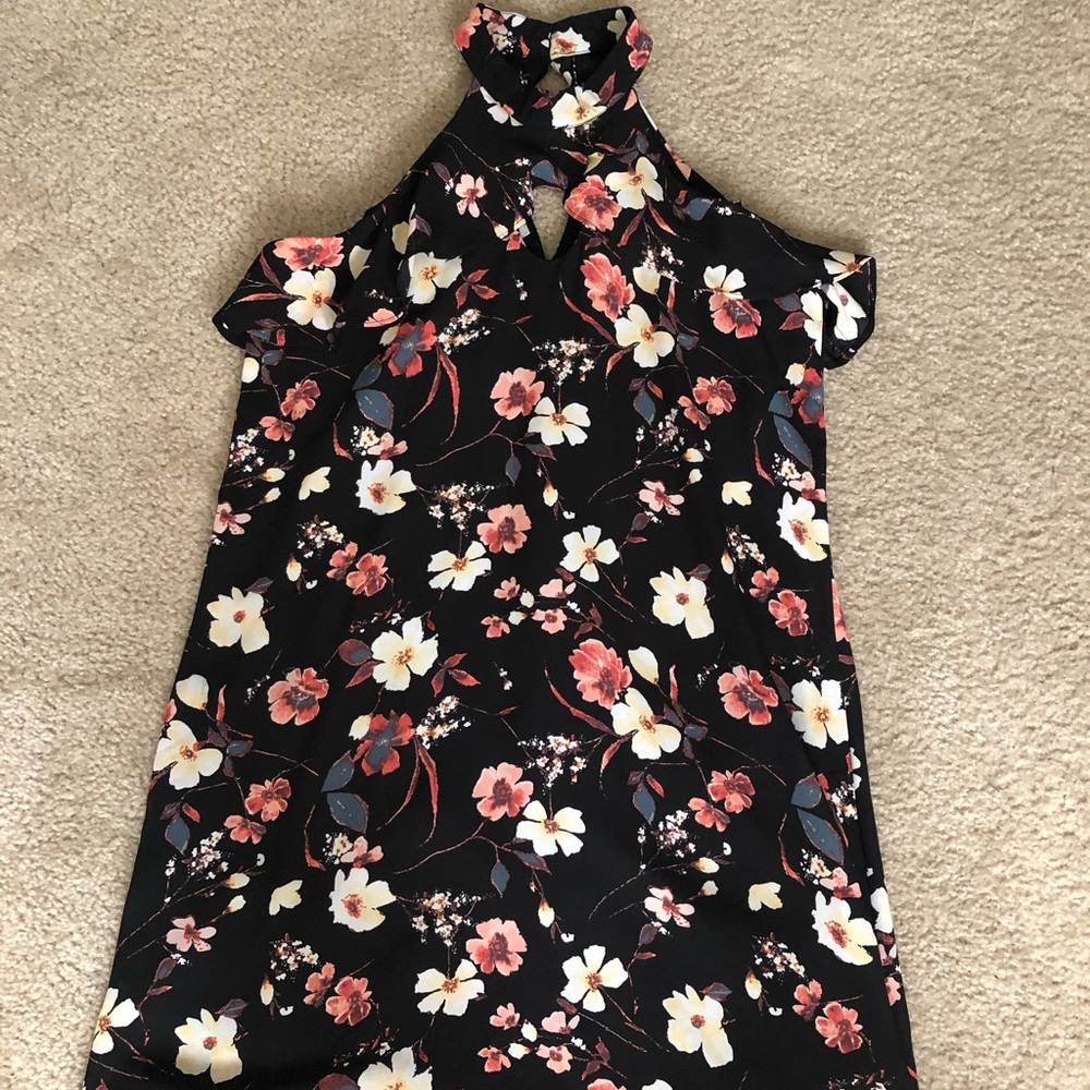 Halter dress with keyhole